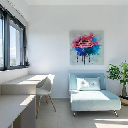 Crystal Waves Lux Villa-homeleader *