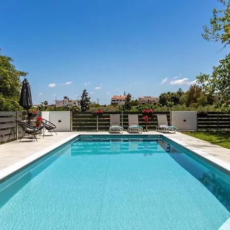 Villa Crystal Waves Lux Villa-homeleader *