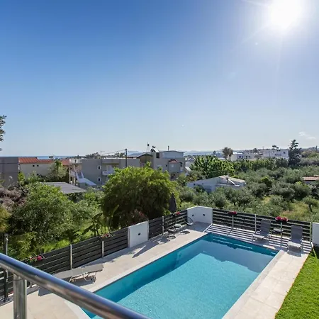 Crystal Waves Lux Villa-homeleader *