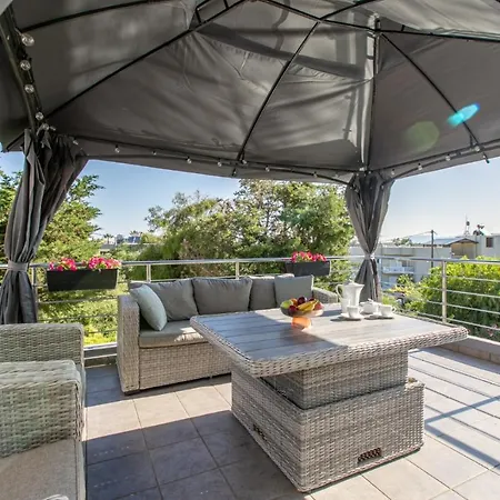 Crystal Waves Lux Villa-homeleader Villa *