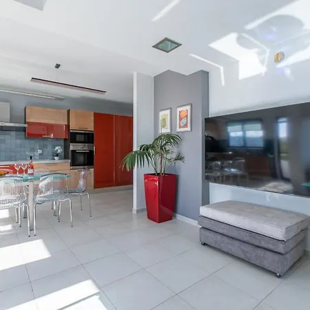 Crystal Waves Lux Villa-homeleader Chania (Crete)