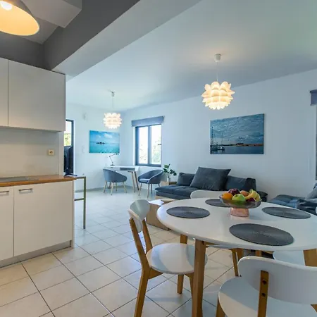 Willa Crystal Waves Lux Villa-homeleader