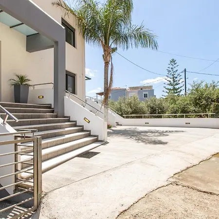 Crystal Waves Lux Villa-homeleader