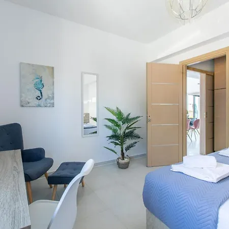 Villa Crystal Waves Lux Villa-homeleader