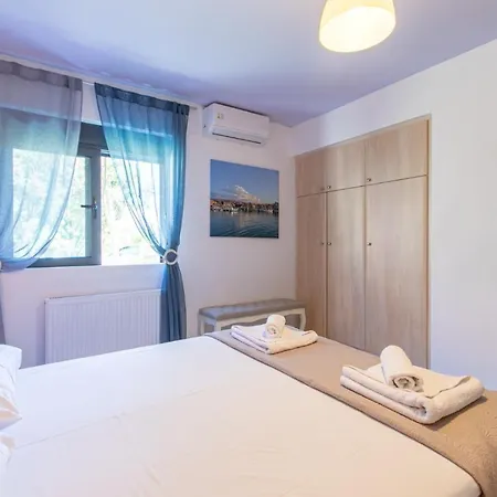 Villa Crystal Waves Lux Villa-homeleader La Canea