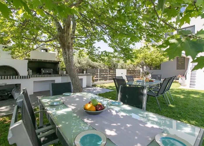 Crystal Waves Lux Villa-homeleader * La Canea