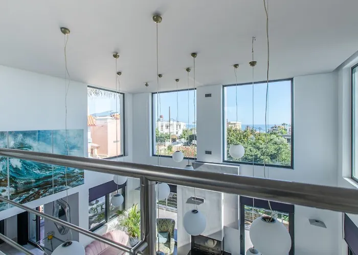 Crystal Waves Lux Villa-homeleader Villa La Canea