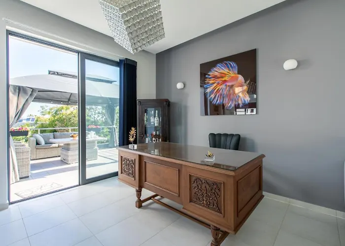 Villa Crystal Waves Lux Villa-homeleader *