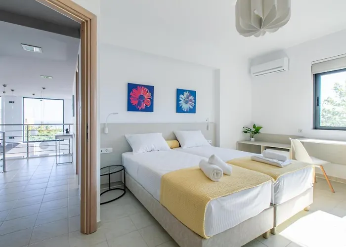 Crystal Waves Lux Villa-homeleader Villa La Canea