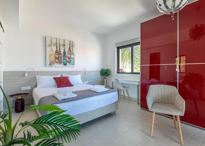 Crystal Waves Lux Villa-homeleader * La Canea