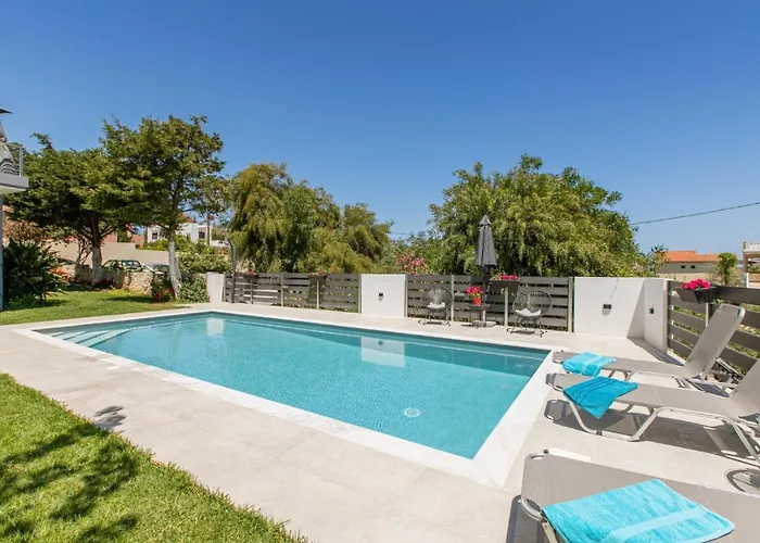 Crystal Waves Lux Villa-homeleader Villa *