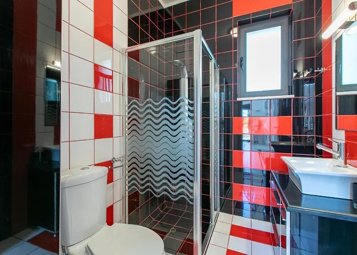 Crystal Waves Lux Villa-homeleader La Canea