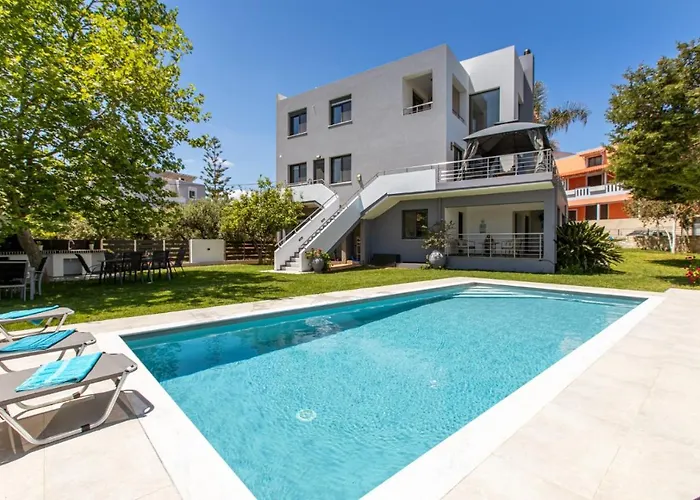 Villa Crystal Waves Lux Villa-homeleader