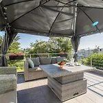 Crystal Waves Lux Villa-homeleader Villa *