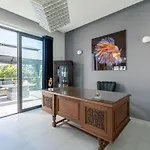 Villa Crystal Waves Lux Villa-homeleader *