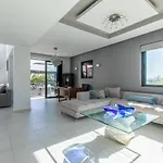 Crystal Waves Lux Villa-homeleader Villa