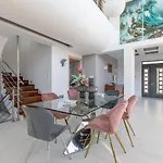 Crystal Waves Lux Villa-homeleader Villa *