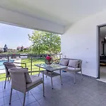 Crystal Waves Lux Villa-homeleader