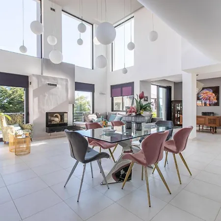 Crystal Waves Lux Villa-homeleader Вилла