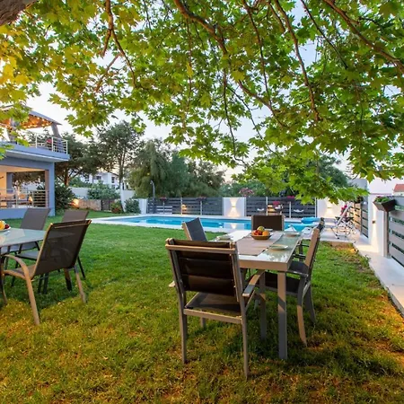 Вилла Crystal Waves Lux Villa-homeleader