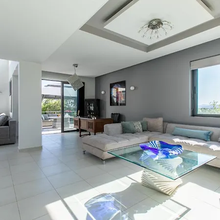 Crystal Waves Lux Villa-homeleader Вилла