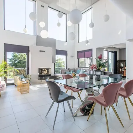 Вилла Crystal Waves Lux Villa-homeleader