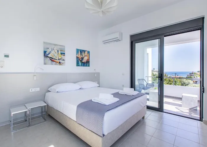 Crystal Waves Lux Villa-homeleader