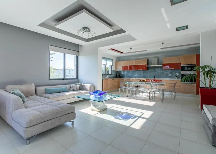 Crystal Waves Lux Villa-homeleader Вилла Ханья