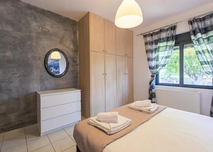 Crystal Waves Lux Villa-homeleader *